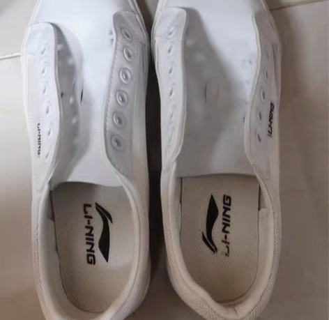 包邮李宁37码女士小白鞋，只穿过两次闲置，...