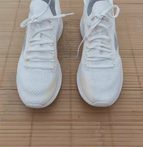 42码特步运动鞋 鞋子八成新以上，保证正品...