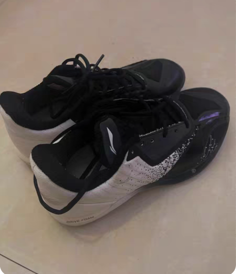 今年入手 因为鞋太多想出手 穿过四五次 非...