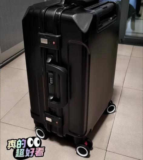 包邮【商场下架】全新袋鼠行李箱旅行箱密码箱...