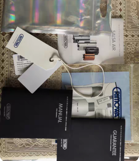 日默瓦 说明书 附件 正品 原箱子是金色2...