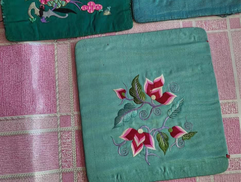 包邮民国老绣枕顶三片，压箱底儿未使用品相，...