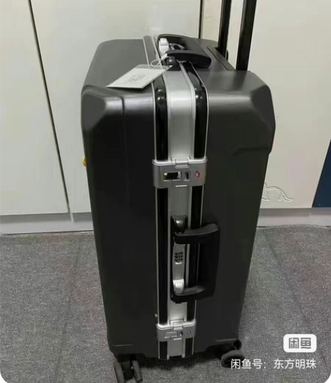 包邮【商场撤柜】原价699正品袋鼠行李箱2...