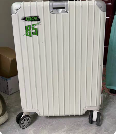 网易严选白色行李箱经典款20寸登机箱 感兴...