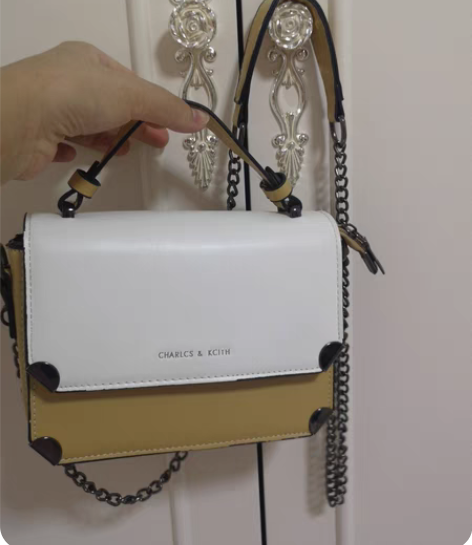 包邮九成新，没有背过几次，喜欢的私聊我吧 ...