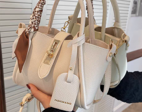 转卖今年流行女士包包2022新款时尚夏天斜...