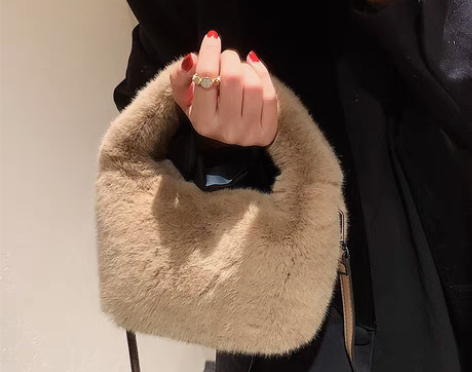 转卖天彩翼飞 女士包 感兴趣的话点“我想要...