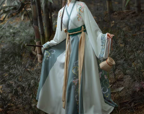 转卖全新 毕业典礼统一购买的 但由于个人原...