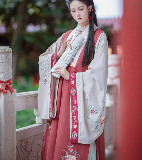 包邮大刀出汉服（还可刀） 会塞发饰跟随机汉...