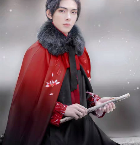 包邮如梦霓裳 《灵狐》斗篷，正品。有毛领。...