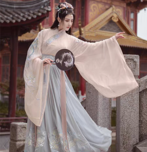 包邮如梦霓裳十二生肖辰龙重工绣花汉服大全套...