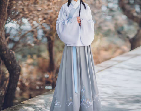 转卖全新 如梦霓裳汉服女传统日常袄裙山海经...