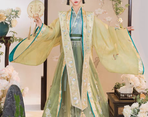 转卖【行香子】褚云令汉服宋制霞帔对交穿日常...