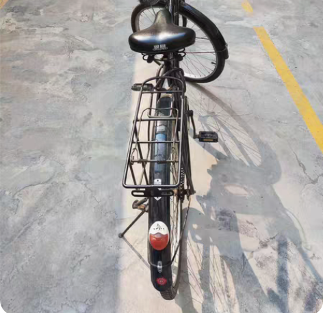 凤凰自行车,曲阜汽车站附近,仅限自提。车况...