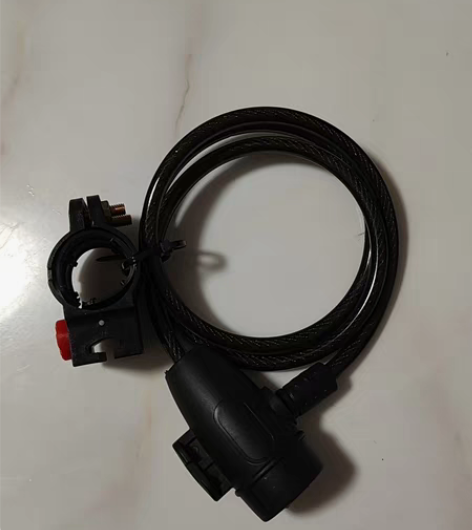 永久自行车原带锁，用不到了，带两把钥匙，1...