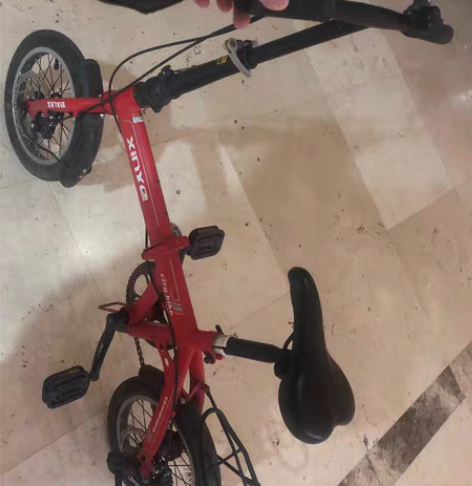 凤凰折叠自行车,是碟刹的,非常好用,14寸...