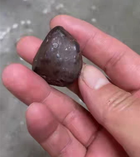 听说每一陨石都是流星变换的，这是一个故事！...