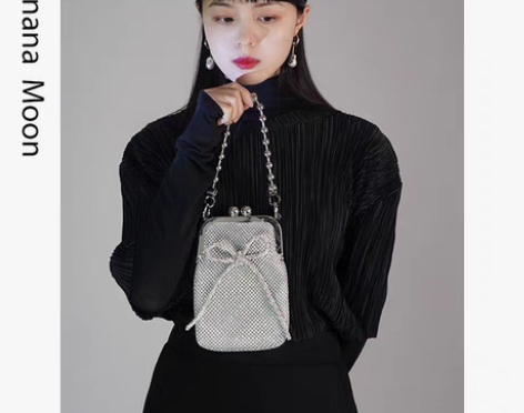 转卖香蕉月亮原创钻石包小众设计单肩斜挎蝴蝶...