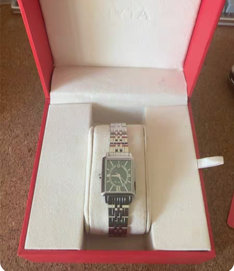 包邮飞亚达倾城系ins风复古小绿表[火] ...