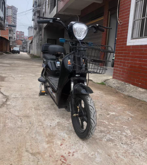 飞鸽品牌电动自行车,累计行驶路程不足50公...