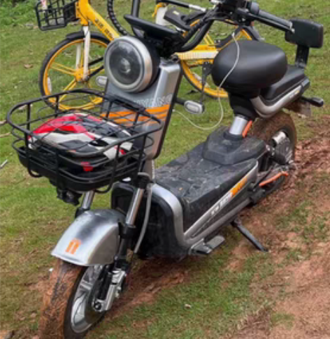 五羊电动车48-72v通用锂电 感兴趣的话...