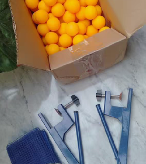 乒乓球，乒乓球训练球。 乒乓球有73个。￥...