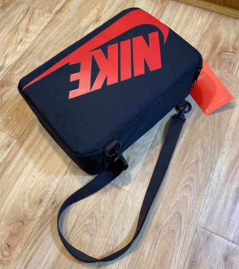 【工厂倒闭，捡漏的来】 处理一批全新斜挎手...