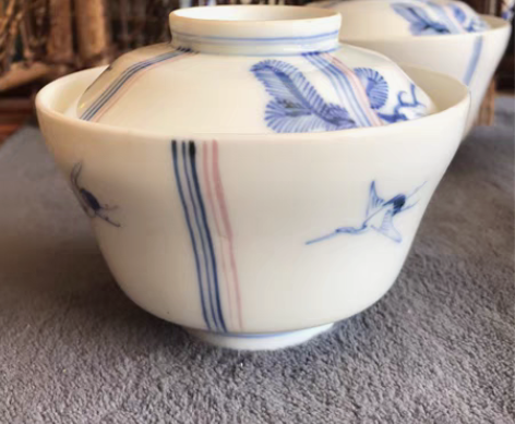 包邮青花釉里红老盖碗一个，除了底部有点小磕...