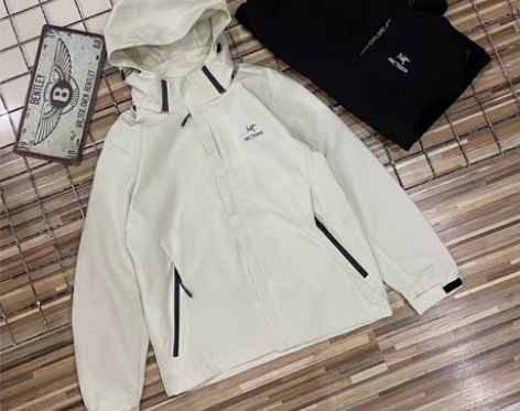 包邮情侣男女同款化骨鸟机能性立体裁剪冲锋衣...