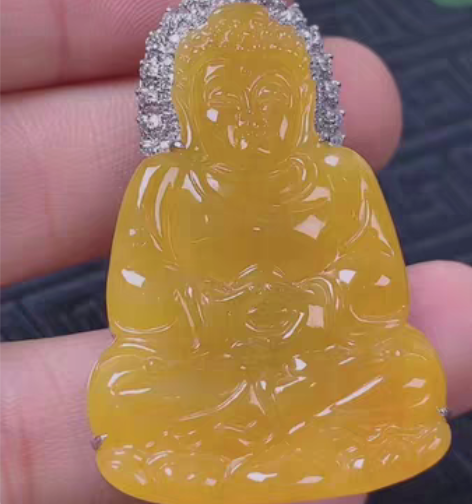 0214天然A货黄翡大日如来翡翠挂件，尺寸...