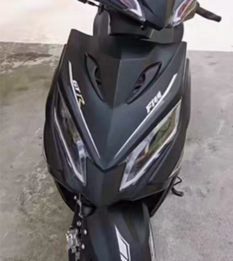 贴在车在 品牌:鹏城牌排量:125年份:2...