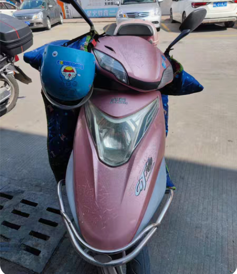 女装摩托车17年上牌，已年审，交强险到12...