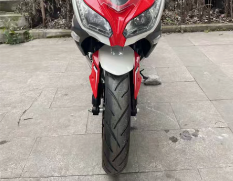 小忍者双缸四百cc水冷，全新车手续齐全需要...