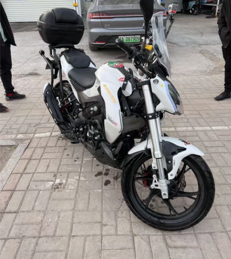 个人一手车 出售贝纳利小迅龙150S，9成...