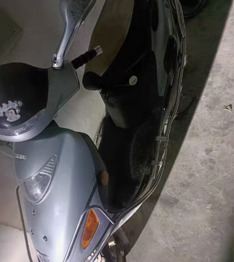 铃木福星踏板摩托车，情怀车，07年产的车子...