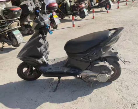 踏板125cc  1000公里，带音响。外...