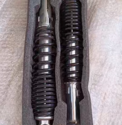 宗申rt3  原车减震  买车没多久换下来...