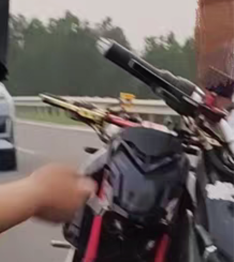 包邮美猴王Z6 1500急出 改了透镜、布...