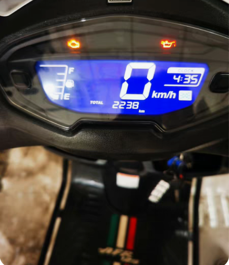 豪爵铃木UCR125尾箱护杠带CBS，LE...
