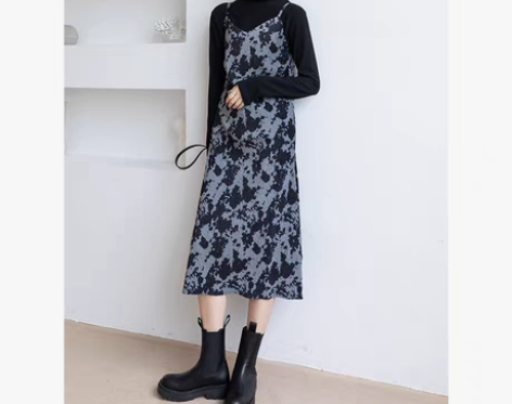 转卖2022年新款秋冬季碎花裙子法式冬裙打...