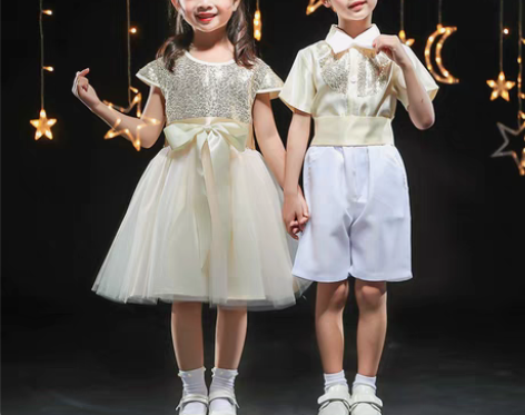 转卖六一儿童合唱演出服男童女童亮片蓬蓬裙小...