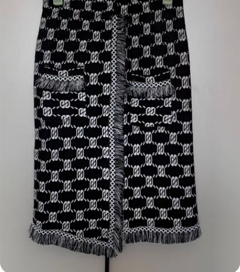 包邮全新弹力针织半身裙，包臀裙，到膝盖。松...