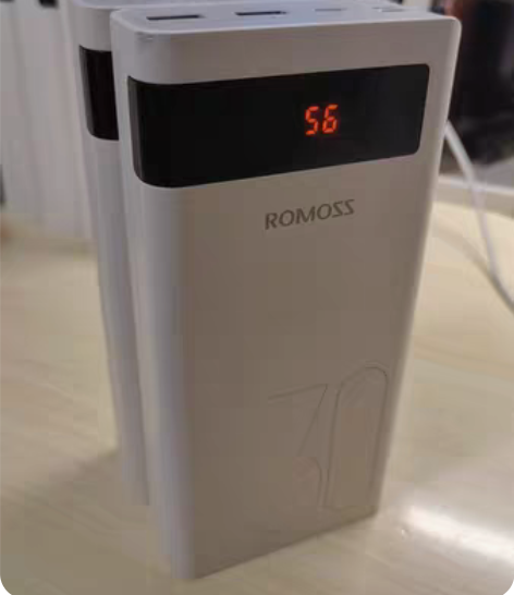 包邮罗马仕充电宝三万毫安 2.1a 个人闲...