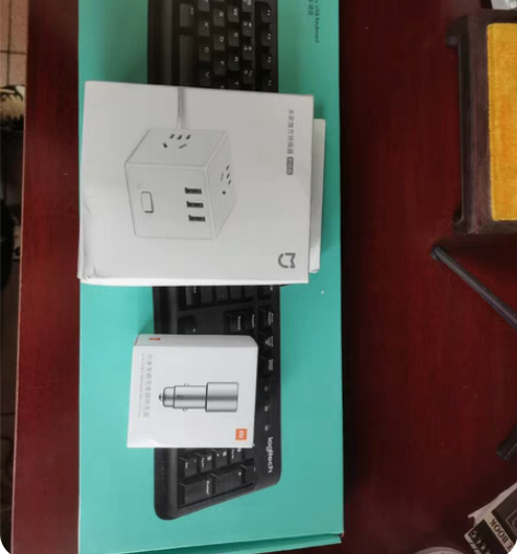 包邮闲置全新未拆包装键盘，转换器，车载快充...