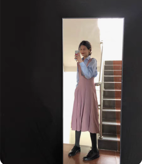 vintage背带裙 挺好看的 春天的感...