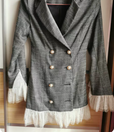 转卖优雅时尚知性女人小香风西装短裤套装 肩...