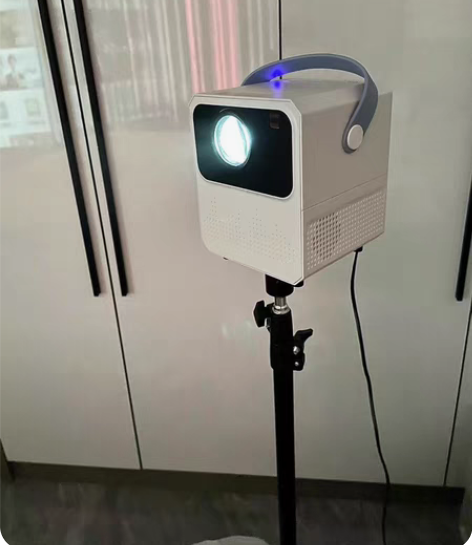 超清新款投影仪家用手机投墙一体机办公卧室小...