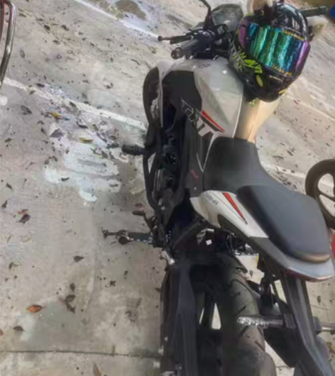 可以骑摩托啦手慢无，本人女士一手车，202...