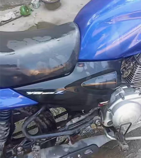 正宗雅马哈天剑125，不带启动杆，冷车一把...