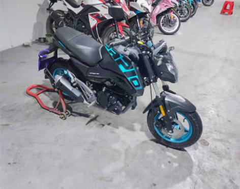 包邮新到19年出厂上牌春风狒狒ST摩托车街...